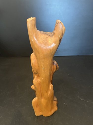 Christ en bois sculpté art populaire  religion dévotion Jésus artisanat