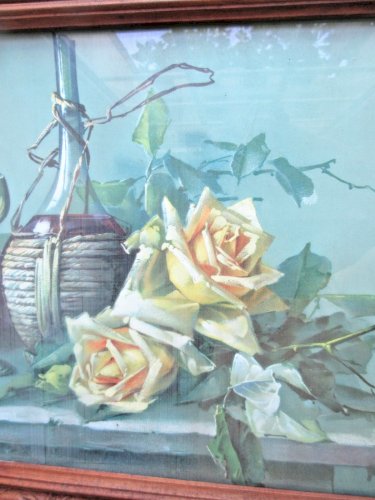 Chromo gravure 1900, cadre bois sculpté, vitré: Nature morte et roses jaunes