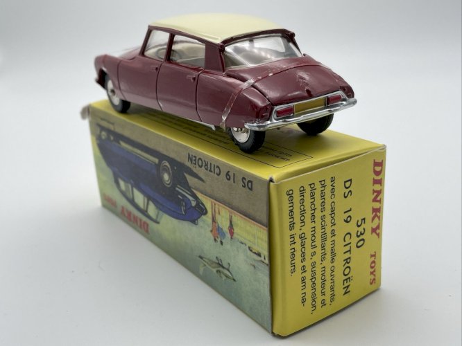 Citroën DS19  1/43 Dinky Toys Atlas