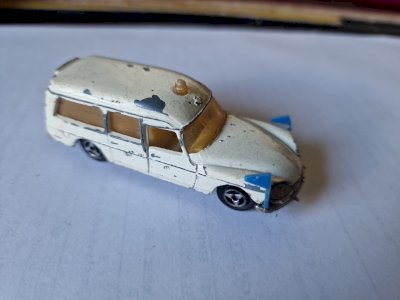 Citroen Majorette DS 21 Ambulance N°206 1/65