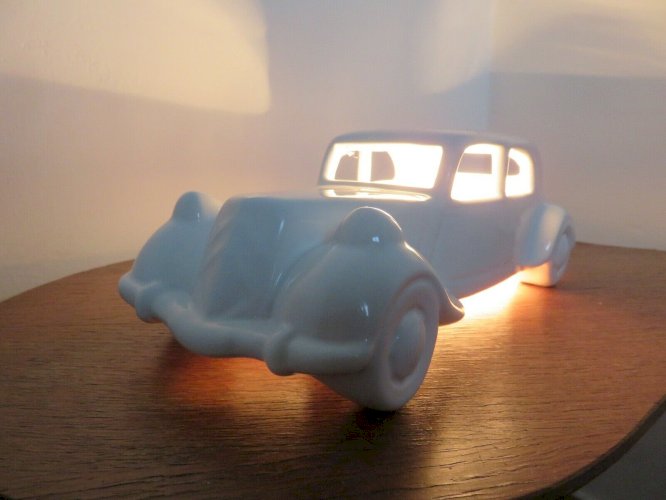 CITROËN TRACTION AVANT LAMPE EN CERAMIQUE ANNEES 70 80 VINTAGE