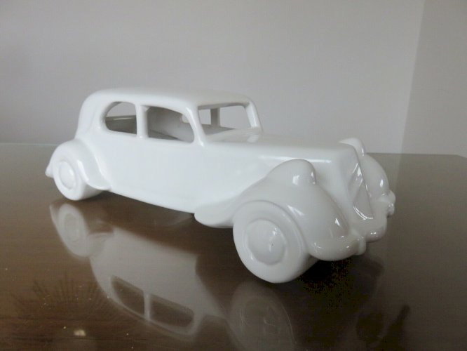 CITROËN TRACTION AVANT LAMPE EN CERAMIQUE ANNEES 70 80 VINTAGE