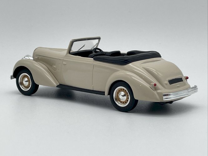  Hotchkiss 686 1/43 Norev