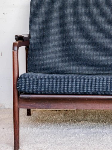 Clara, la banquette en palissandre N°66