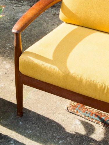 Clara, la banquette jaune N°23