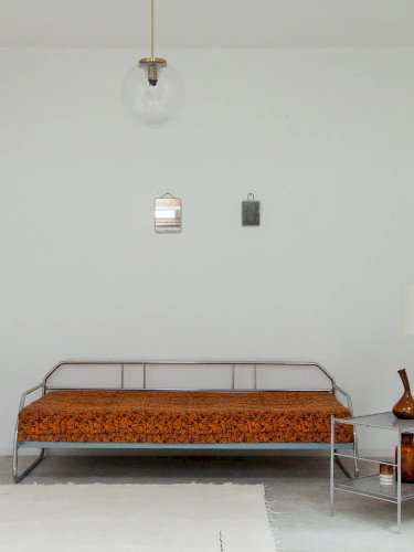 Clara, la grande banquette seventies N°35