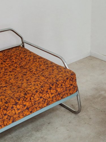 Clara, la grande banquette seventies N°35