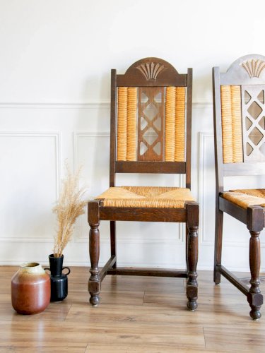 Claude, la chaise à l'assise en cannage N°496