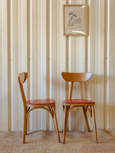 Claude, la chaise bistro en bois et simili cuir rouge N°985