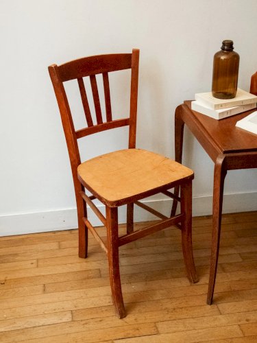 Claude, la chaise bistrot en bois foncé N°851