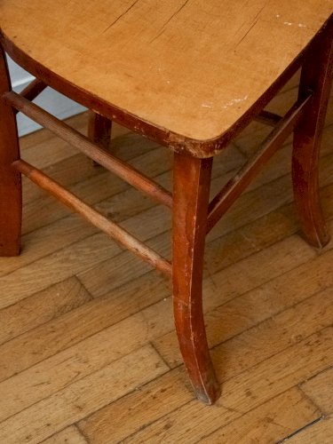 Claude, la chaise bistrot en bois foncé N°851