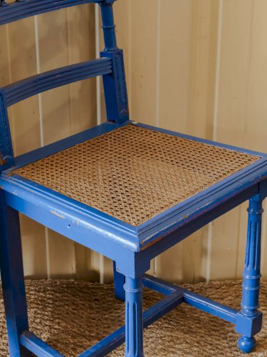 Claude, la chaise bleue en bois N°983