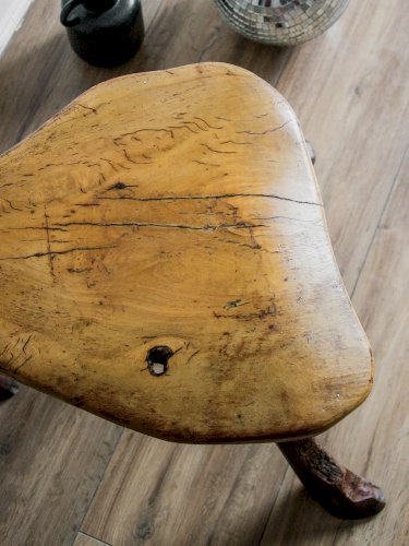 Claude, la chaise brutaliste en bois N°865