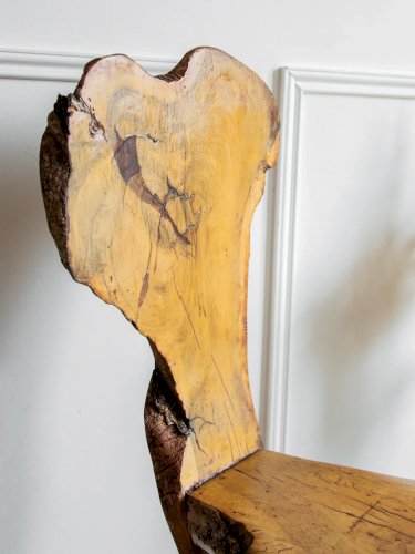 Claude, la chaise brutaliste en bois N°865
