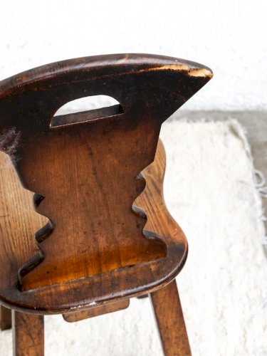 Claude, la chaise brutaliste N°198