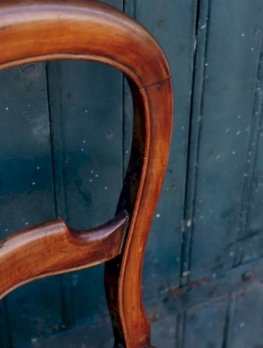 Claude, la chaise cannée N°410