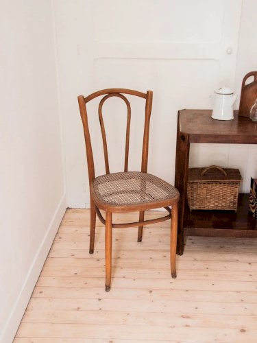 Claude, la chaise cannée N°4