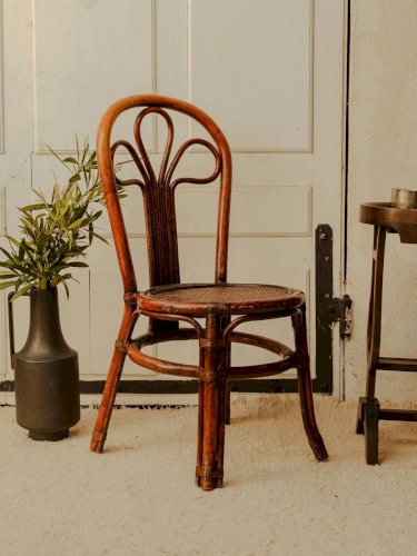 Claude, la chaise cannée N°707