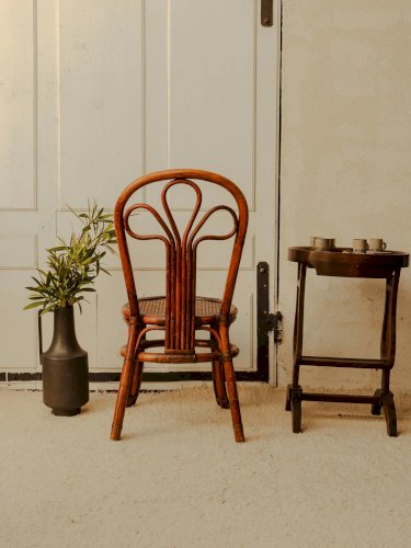 Claude, la chaise cannée N°707