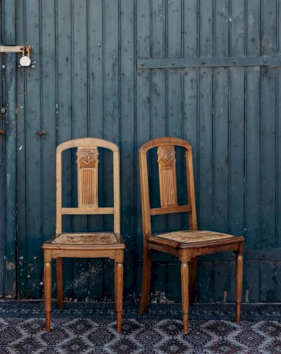 Claude, la chaise en bois et cuir N°407