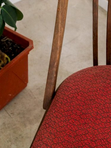 Claude, la chaise en bois et tissu N°698