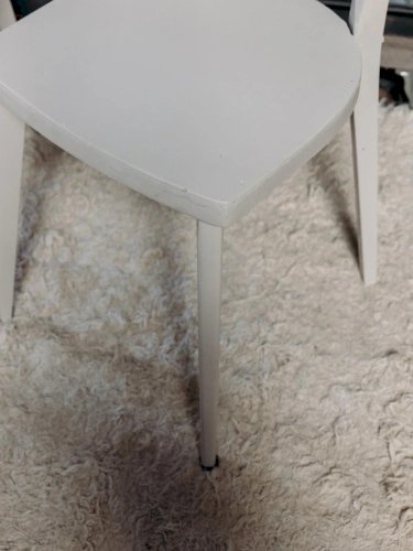 Claude, la chaise en bois N°147