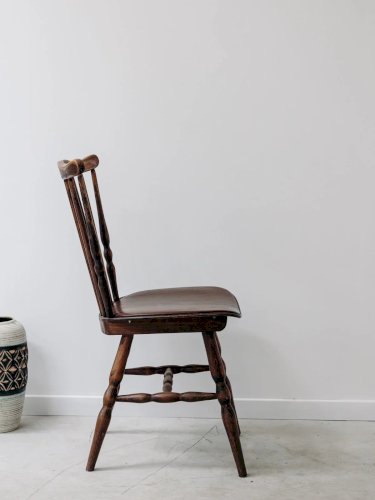 Claude, la chaise en bois N°232