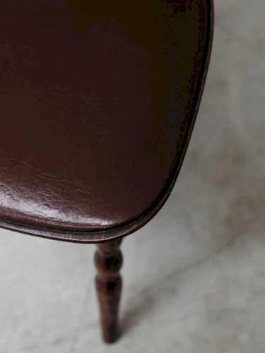 Claude, la chaise en bois N°232