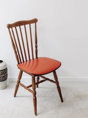 Claude, la chaise en bois N°233