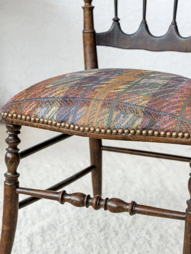 Claude, la chaise en bois N°393