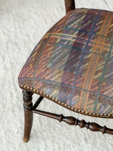 Claude, la chaise en bois N°393