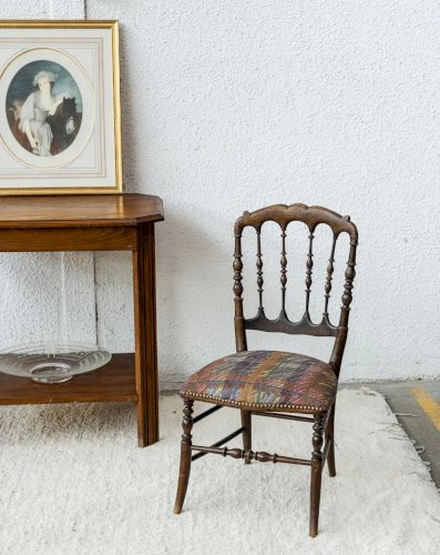 Claude, la chaise en bois N°393