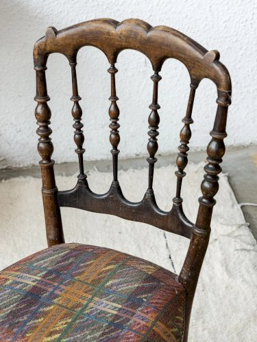 Claude, la chaise en bois N°393