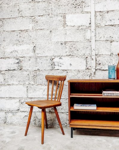 Claude, la chaise en bois N°486