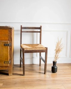 Claude, the wooden chair No. 498