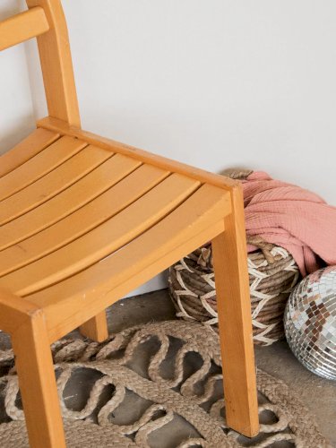 Claude, la chaise en bois N°582