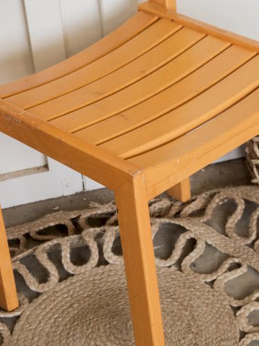 Claude, la chaise en bois N°582