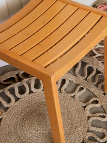 Claude, la chaise en bois N°582