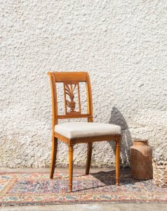 Claude, the wooden chair No. 584