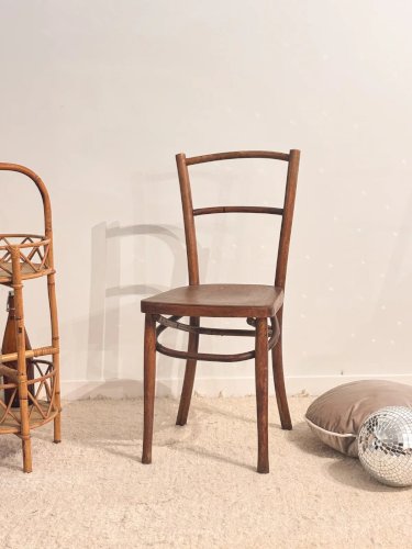 Claude, la chaise en bois N°617