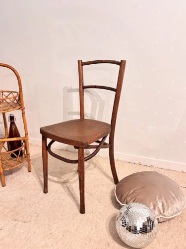 Claude, la chaise en bois N°617