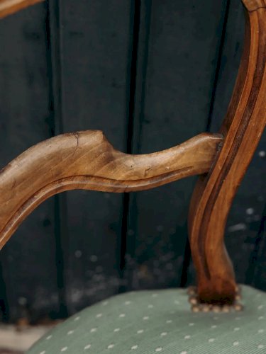 Claude, la chaise en bois N°646