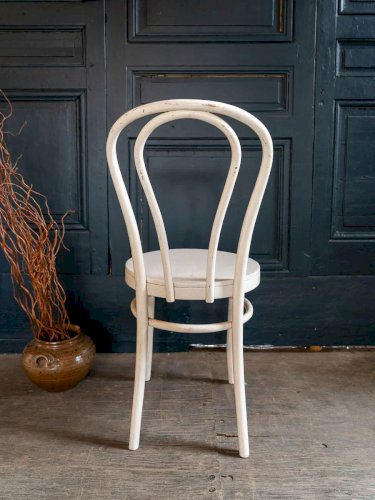 Claude, la chaise en bois N°669