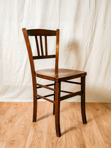 Claude, la chaise en bois N°750