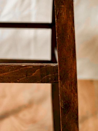 Claude, la chaise en bois N°750