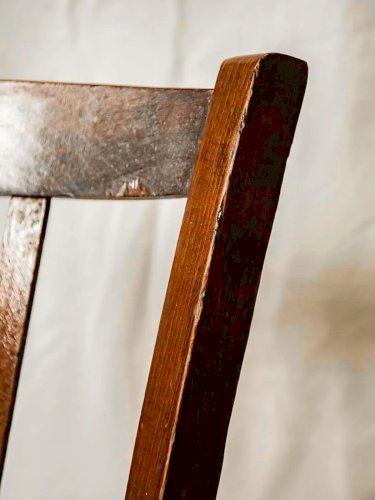 Claude, la chaise en bois N°750