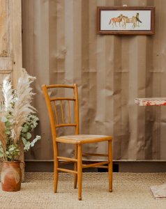 Claude, the wooden chair No. 754