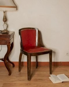 Claude, the wooden chair No. 790