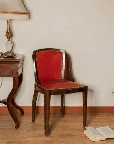 Claude, la chaise en bois N°791