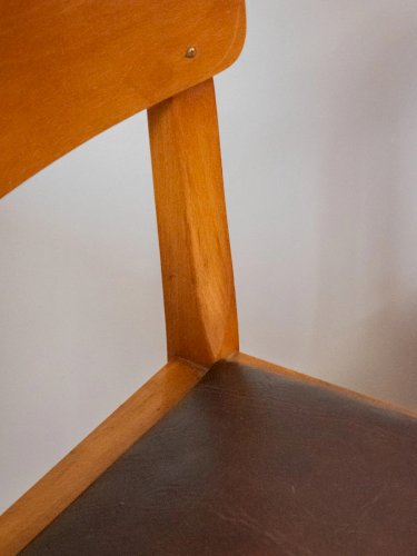 Claude, la chaise en bois N°820